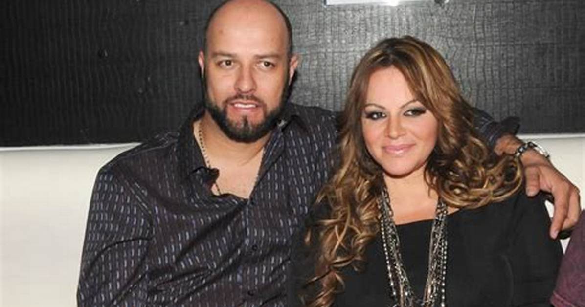 A Look at Jenni Riveras Boyfriend and Ex Husbands