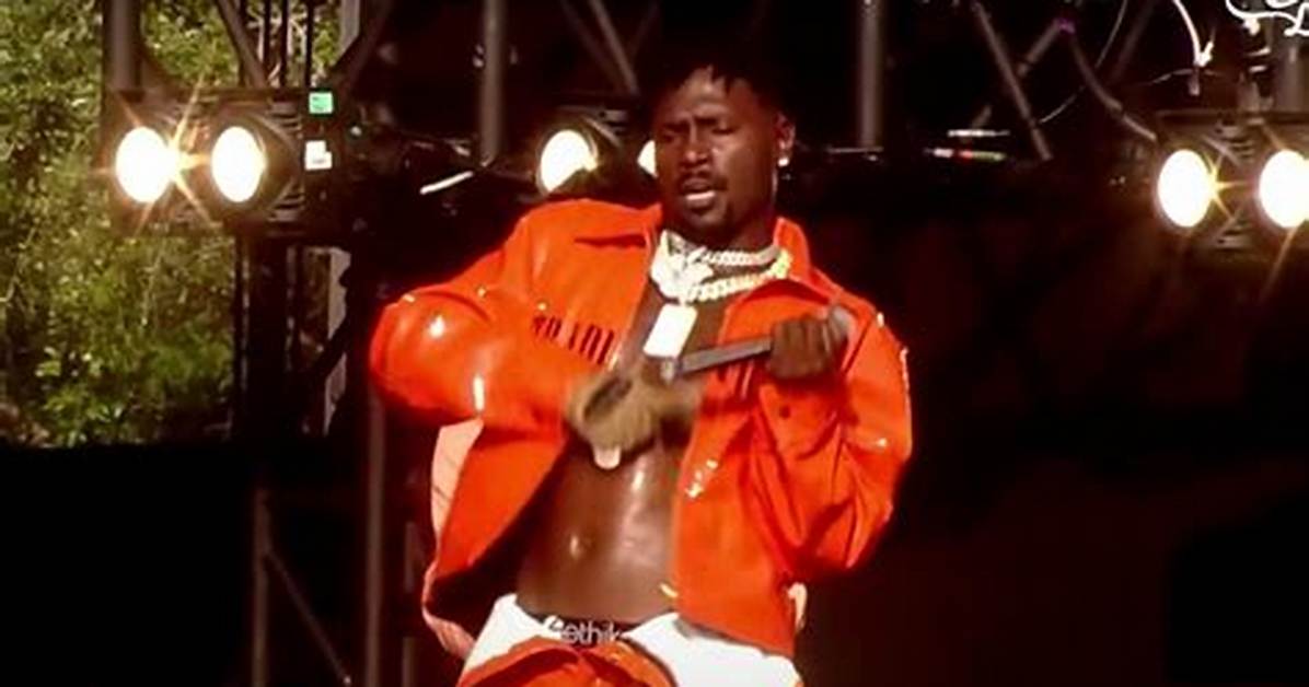 Antonio Brown Starting New Dance Craze, 'Put That S*** on!'