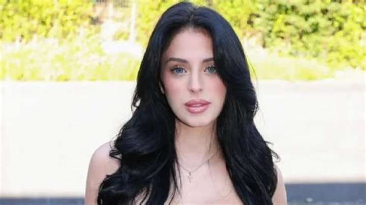 Camilla Araujo: Bio, Net Worth & More!