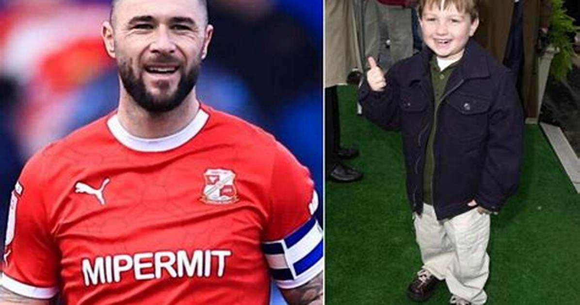 Charlie Austin Cryer: a Deep Dive into His Life, Career, and Achievements