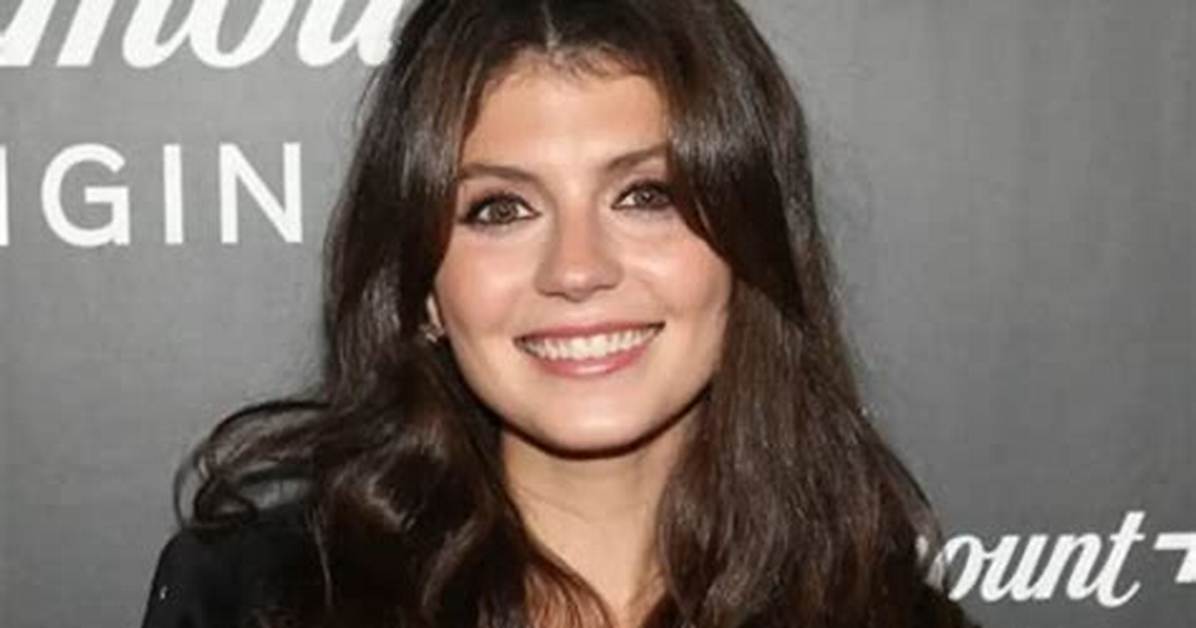 Emily Marshall Age: How Old Is She?