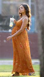 Is Actress Rosario Dawson Pregnant in 2022 and Who Is Her Boyfriend?