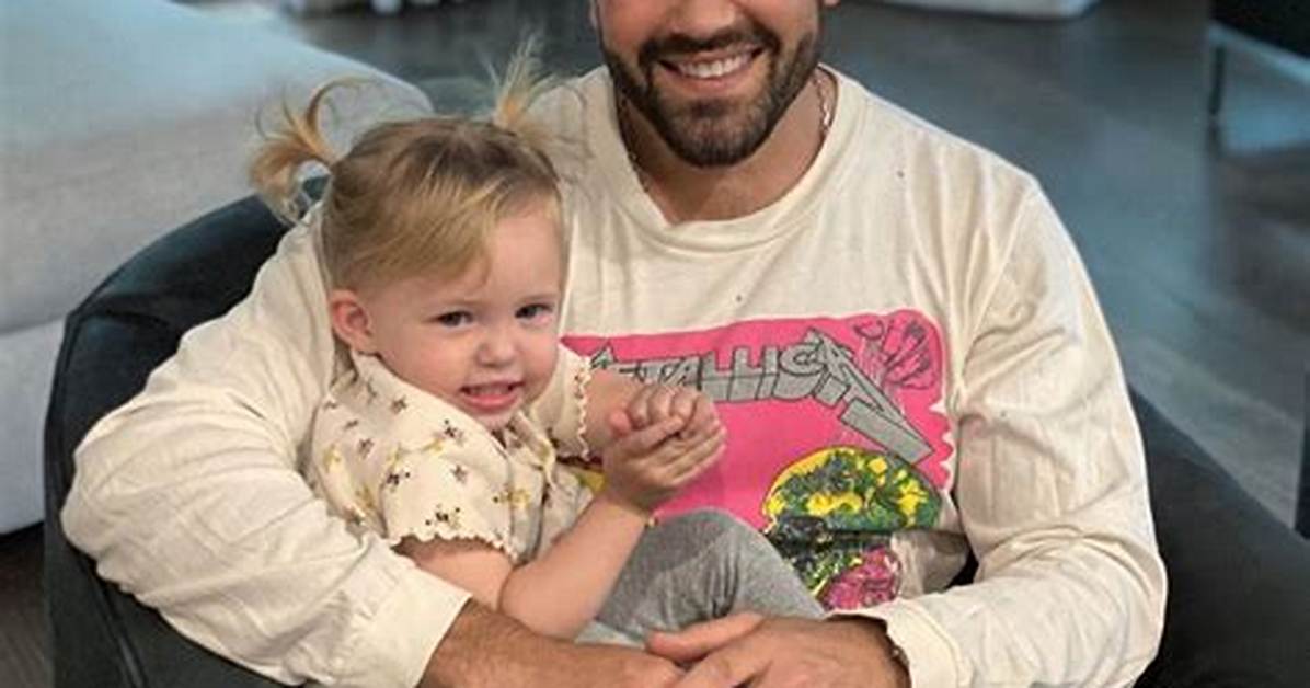 Jesse Metcalfe's Daughter: a Glimpse into the Star's Personal Life
