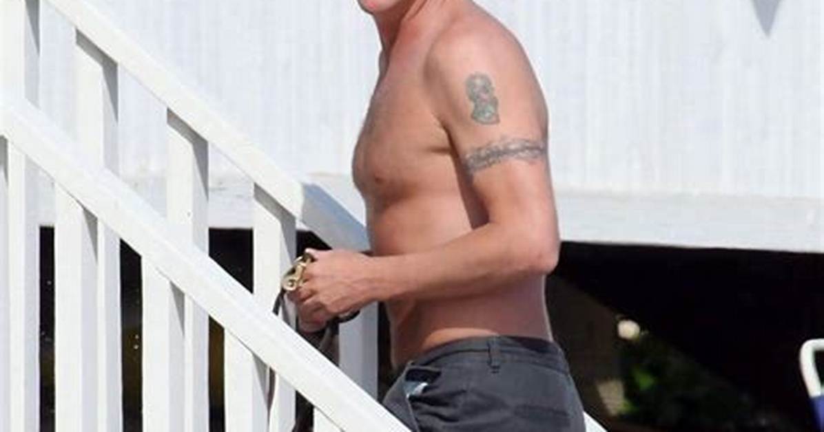 Kiefer Sutherland: Unraveling the Mystery of His Height in Feet