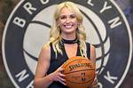 Sarah Kustok Bio, Family, Career, Husband, Heritage, Measurements |