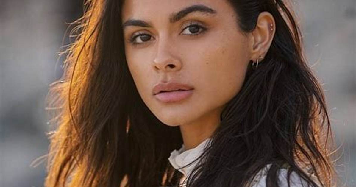 Sophia Esperanza Height, Weight, Net Worth, Age, Birthday, Wikipedia, Who, Nationality, Biography