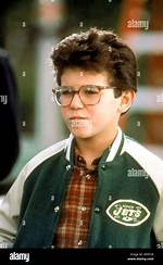 Unveiling the Inspiring Tale of Fred Savage's Wife: Discoveries and Insights
