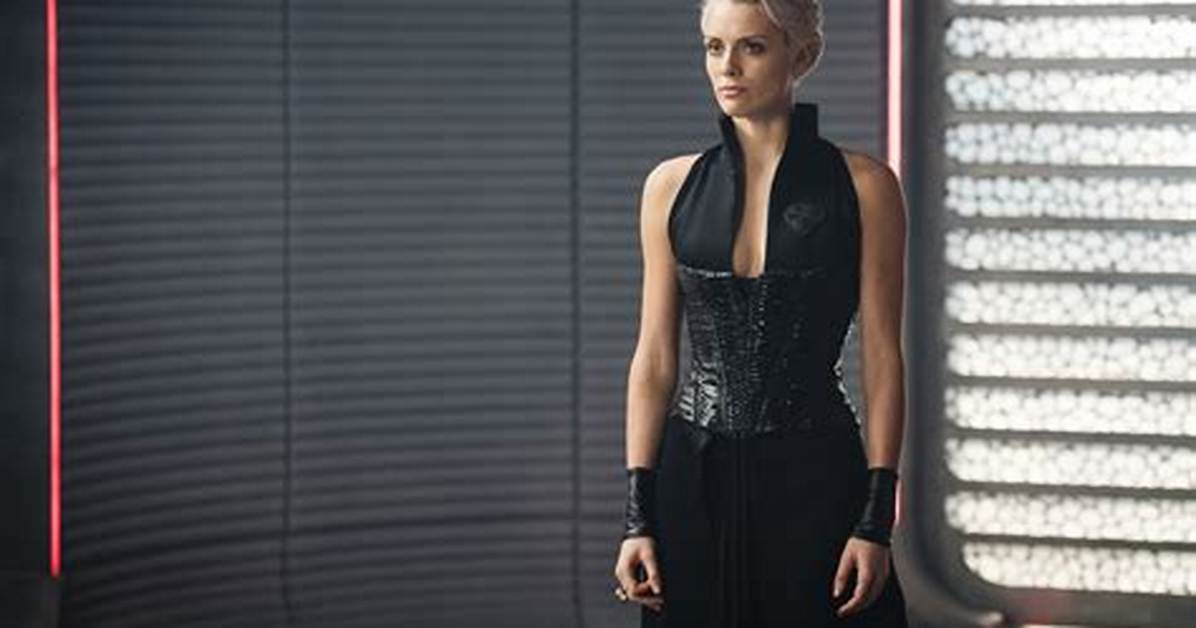 Wallis Day S Aka Nyssa Vex On