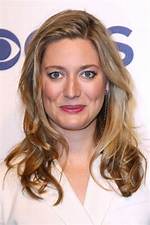 Zoe Perry: the Rising Star in the Shadow of Laurie Metcalf